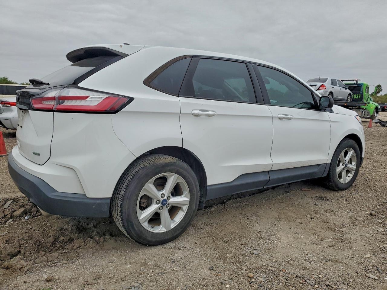 Ford Edge Se Image 2