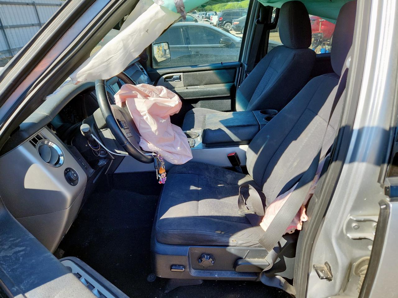 Ford Expedition Xlt Image 6