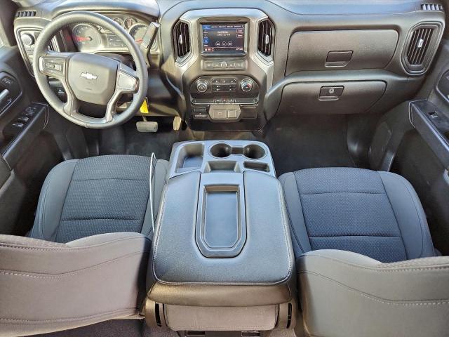 Chevrolet Silverado K2500 Heavy Duty Image 12