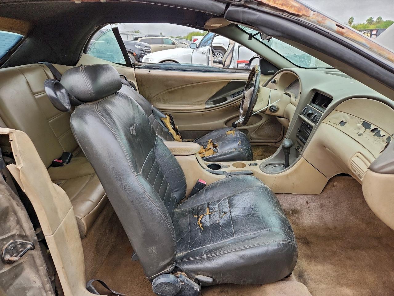 Ford Mustang Image 10