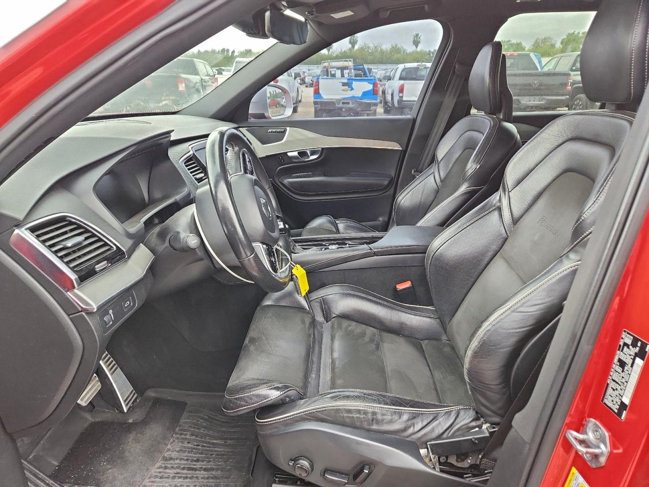 Volvo XC90 T5 Image 8