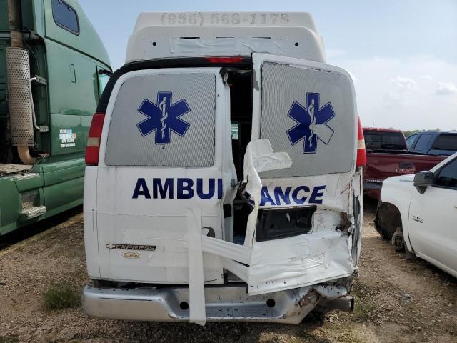 Chevrolet Express Image 5