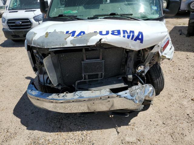 Chevrolet Express Image 13