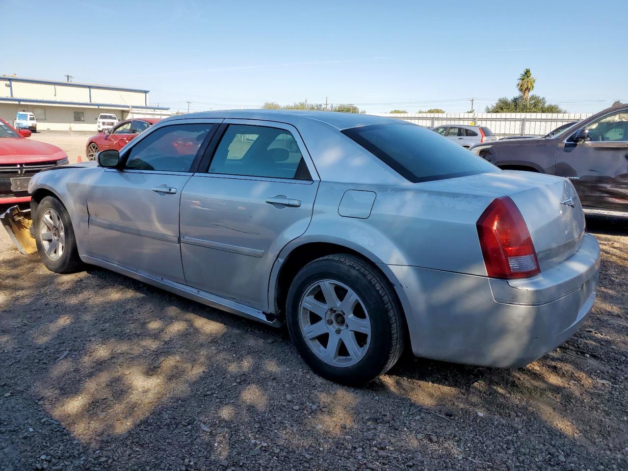 Chrysler 300 Touring Image 2