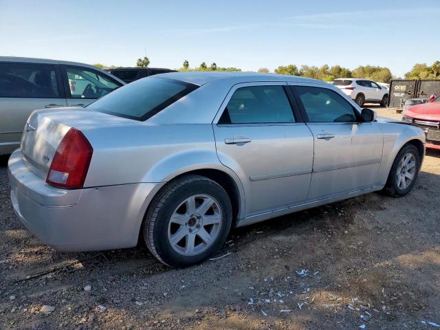 Chrysler 300 Touring Image 4