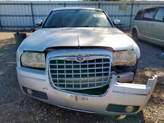 Chrysler 300 Touring Image 5