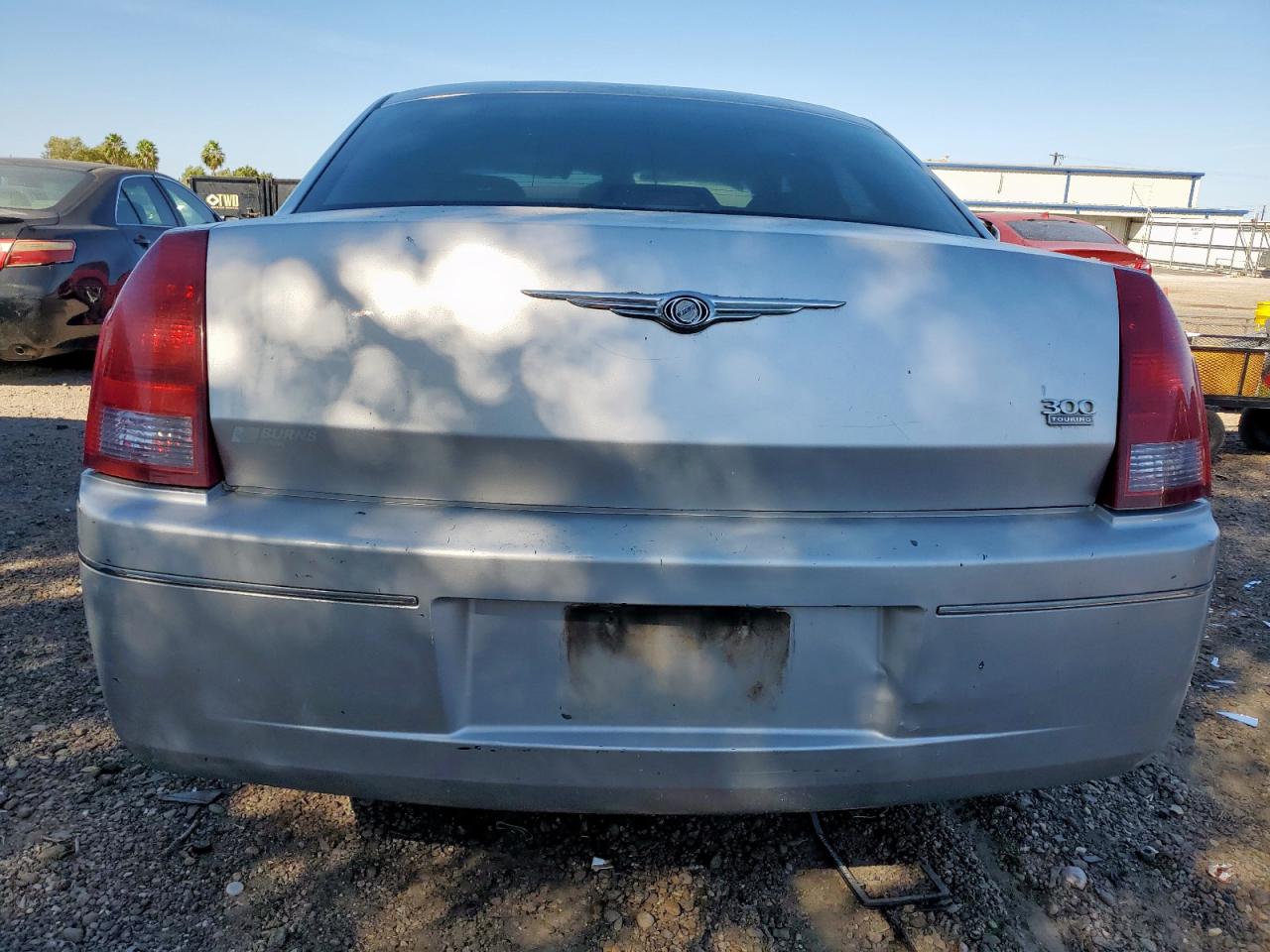 Chrysler 300 Touring Image 3