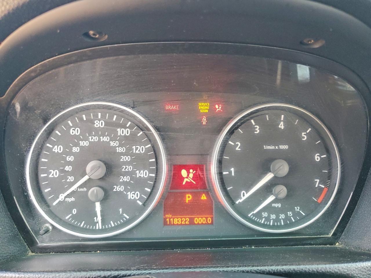 BMW 3 Series I Automatic Image 10