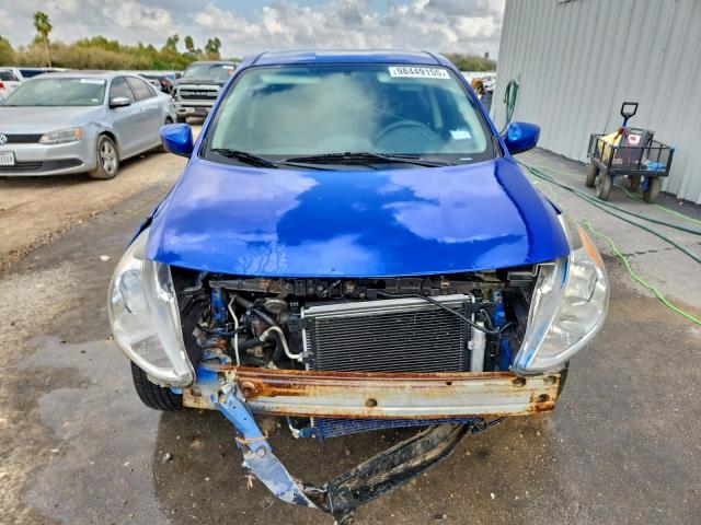 Nissan Versa S Image 5