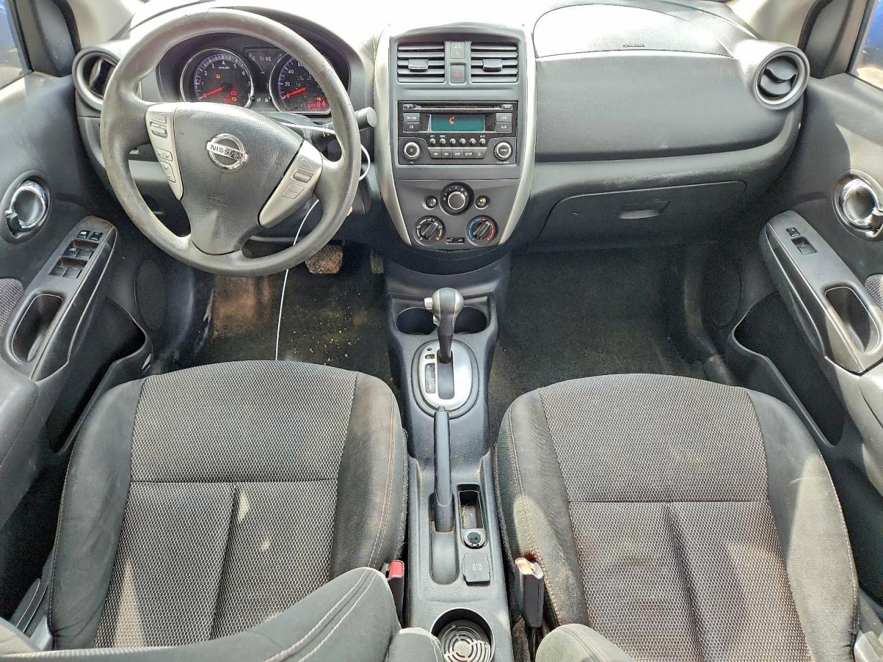 Nissan Versa S Image 6