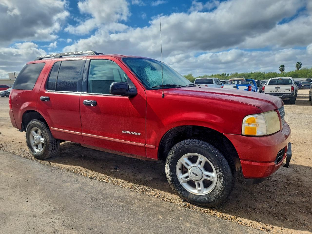 Ford Explorer Xlt Image 7