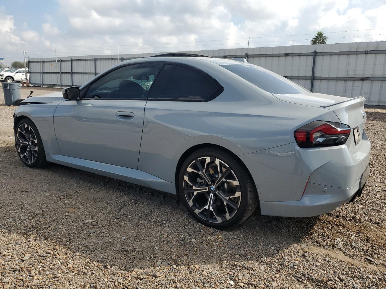 BMW 2 Series Image 8