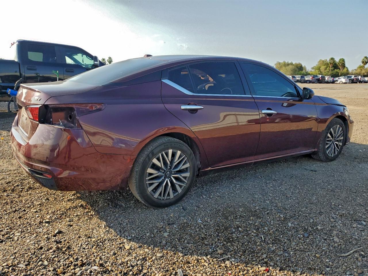 Nissan Altima Sv Image 4