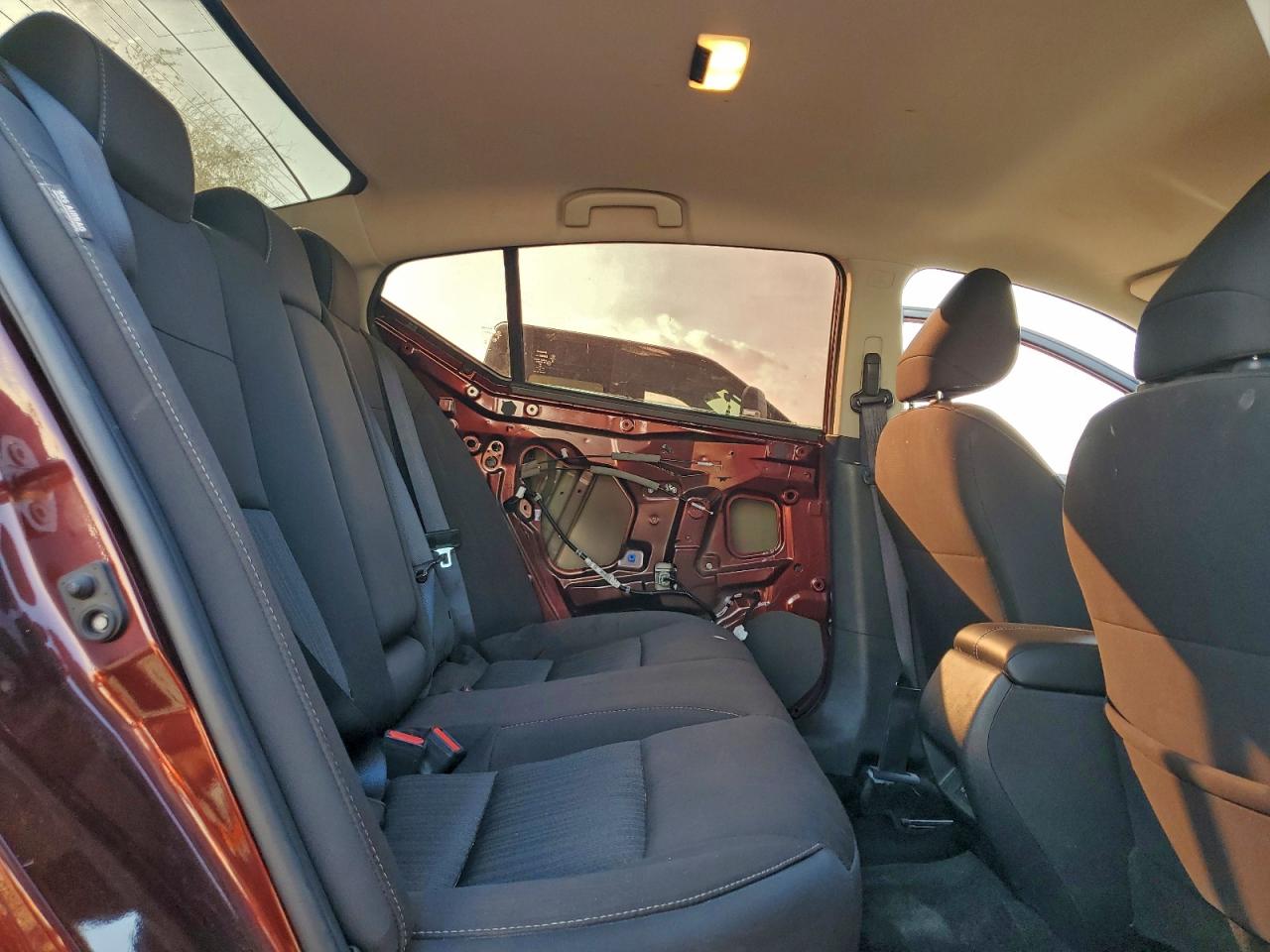 Nissan Altima Sv Image 9