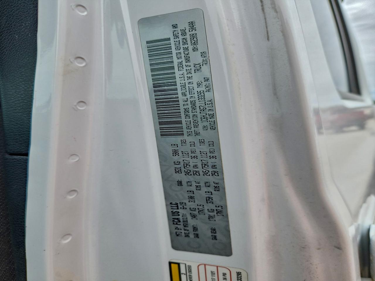 Jeep Gladiator Sport Image 3