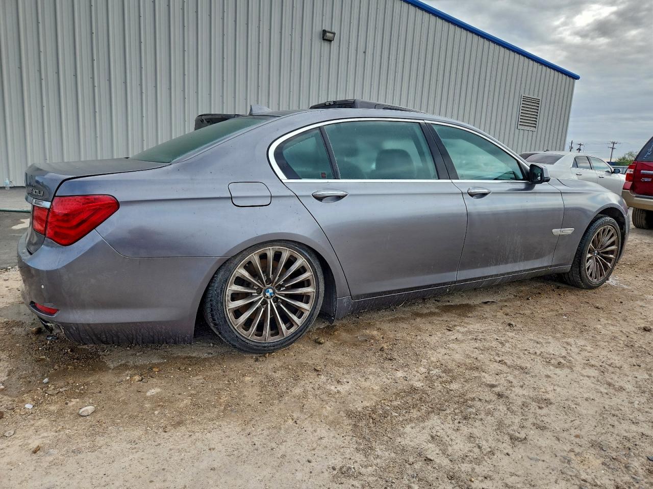 BMW 7 Series Li Image 8