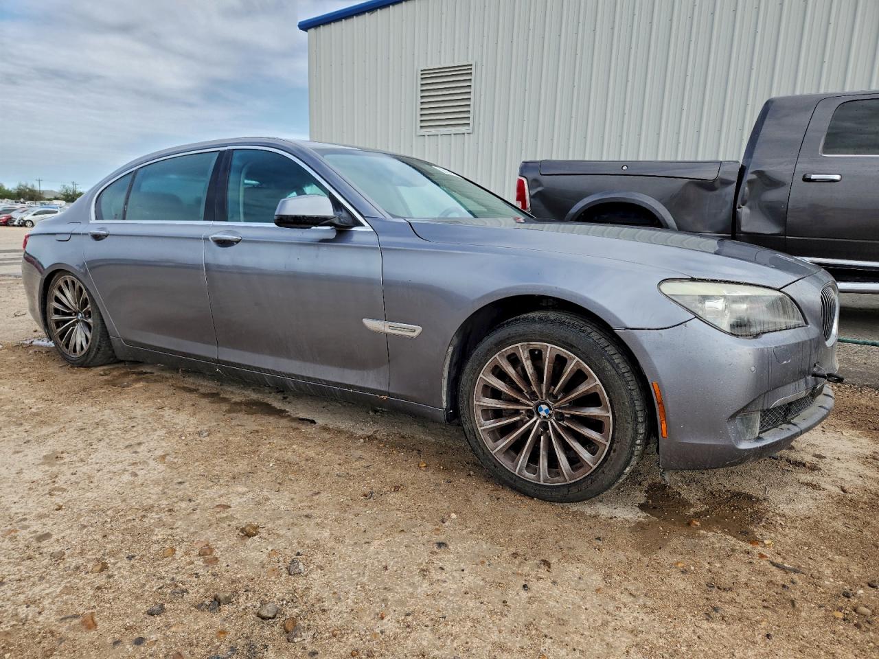 BMW 7 Series Li Image 9