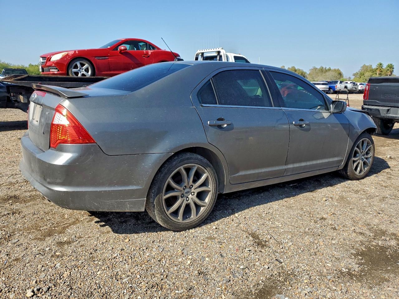 Ford Fusion Se Image 2