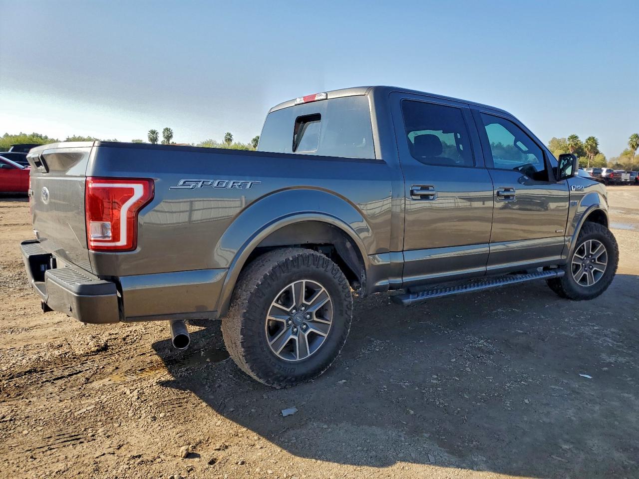 Ford F-150 Supercrew Image 5