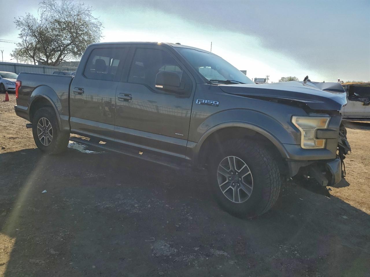 Ford F-150 Supercrew Image 3