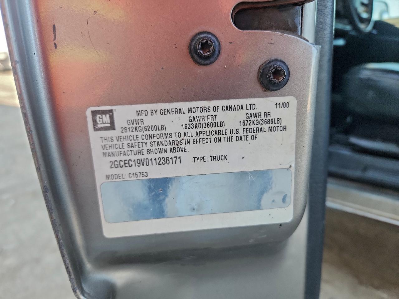 Chevrolet Silverado C1500 Image 10