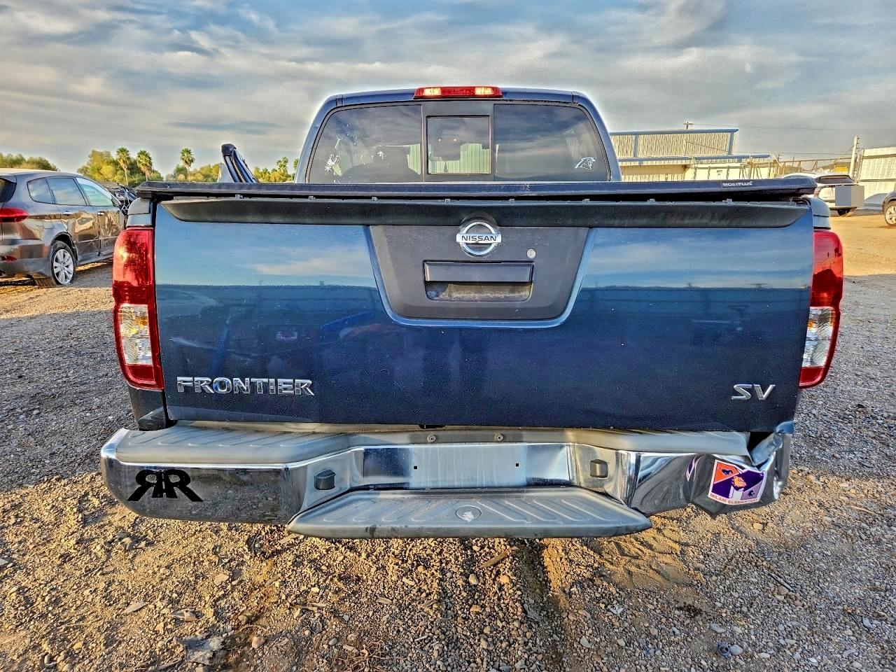 Nissan Frontier S Image 2