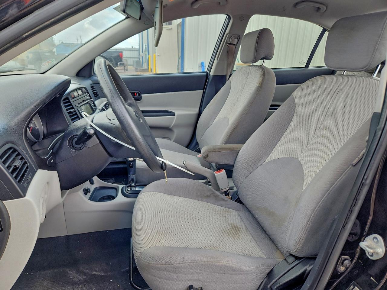 Hyundai ACCENT Gls Image 3