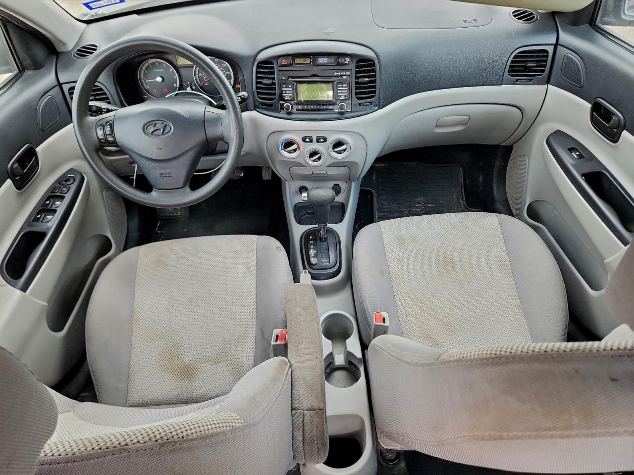 Hyundai ACCENT Gls Image 6