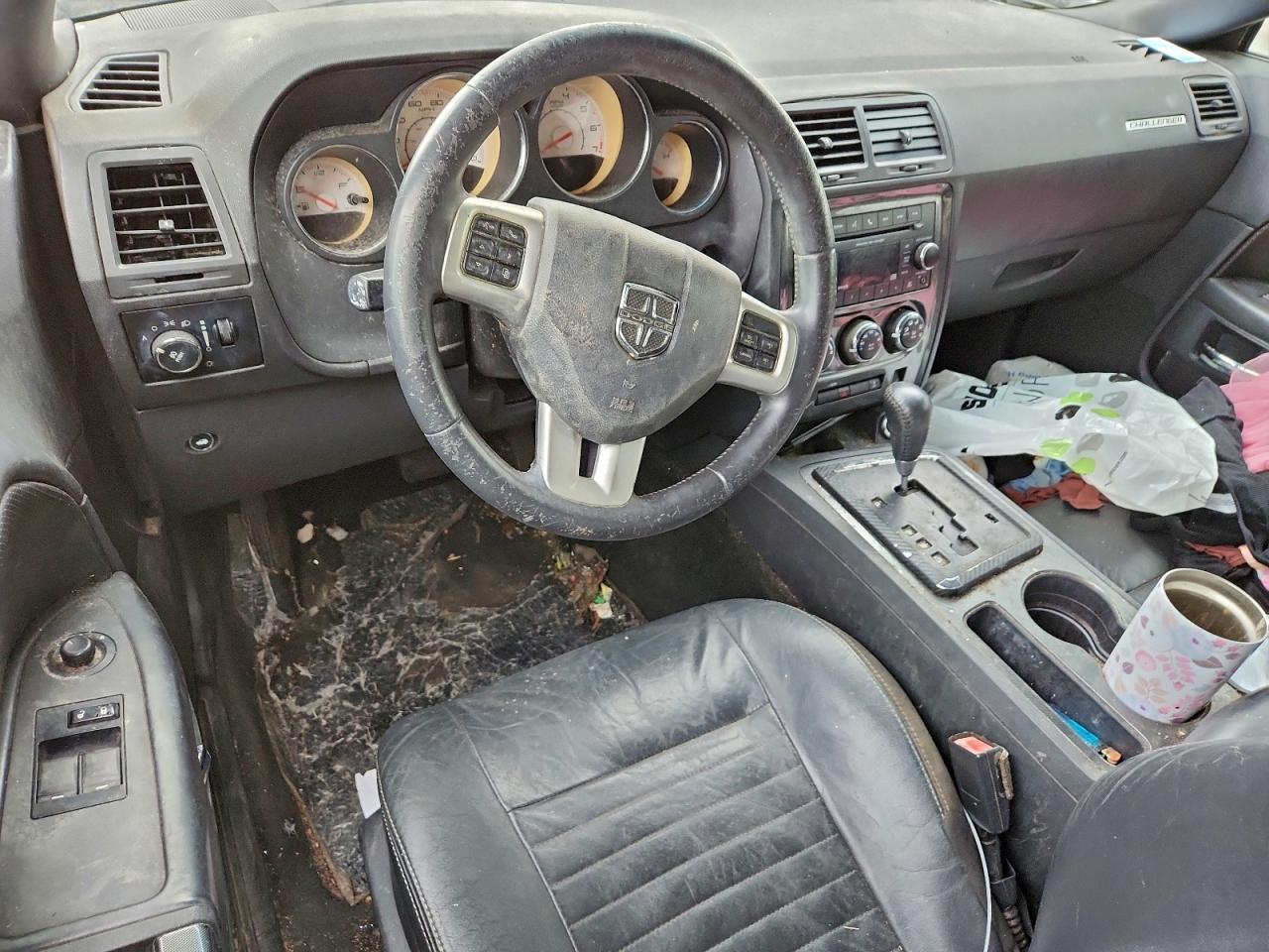 Dodge Challenger Sxt Image 2