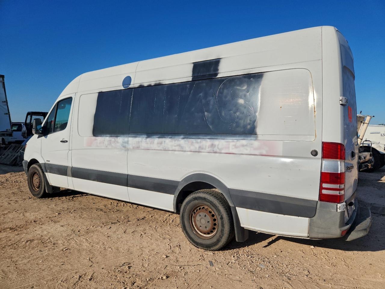 Freightliner Sprinter 2500 Image 4