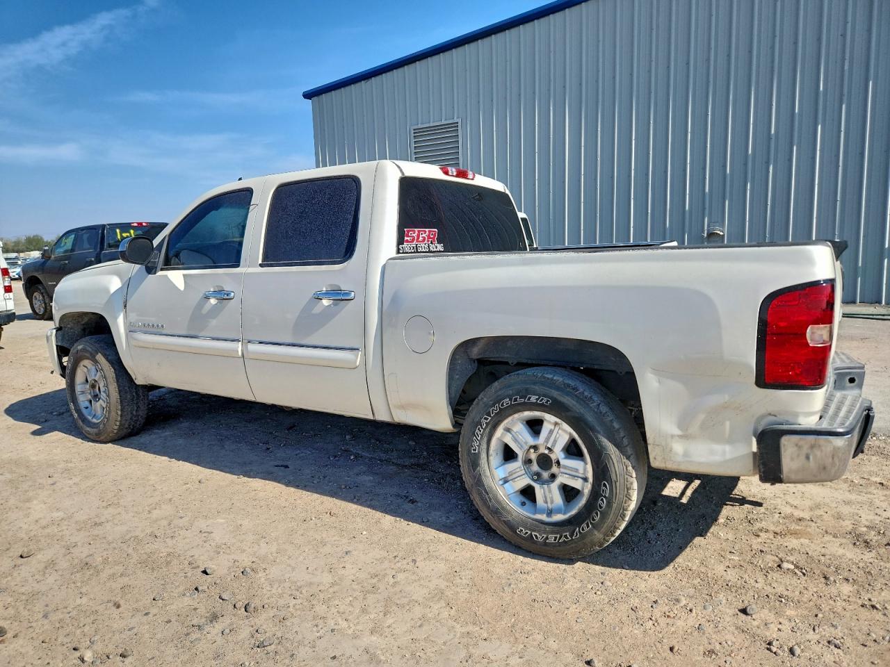 Chevrolet Silverado C1500 Lt Image 2