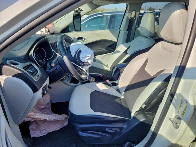 Jeep Compass Latitude Image 10