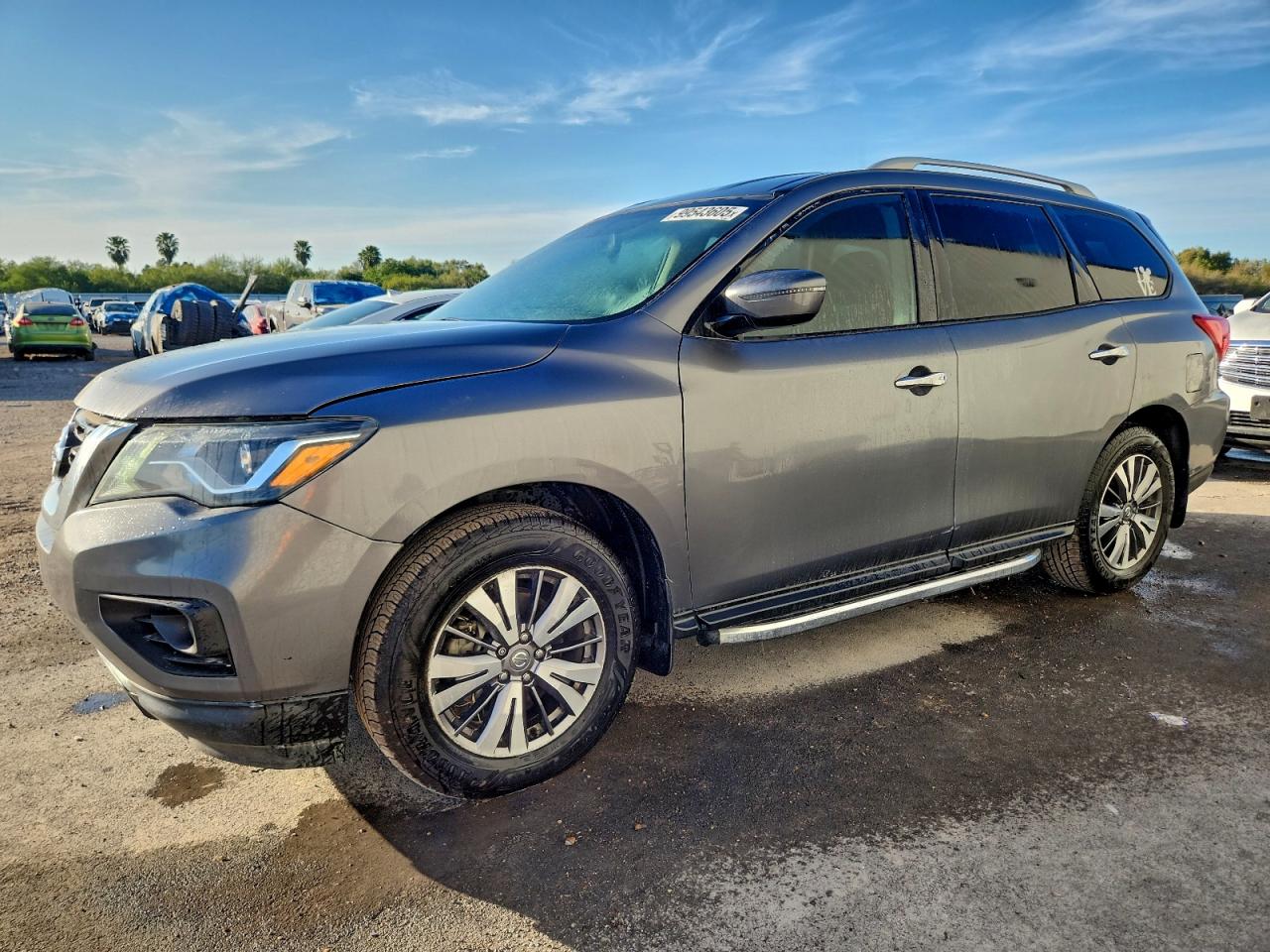 Nissan Pathfinder Sv Image 1