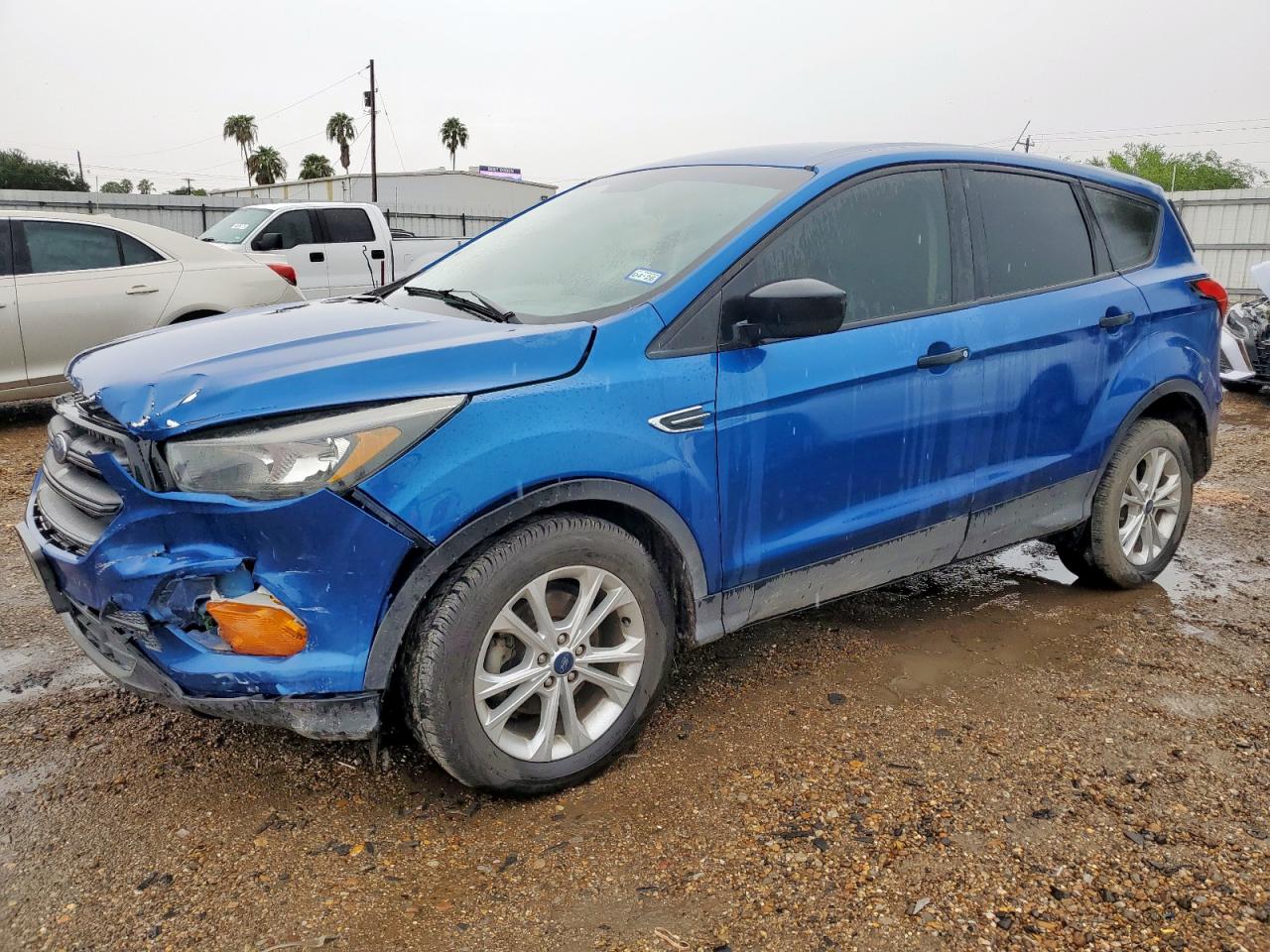 Ford Escape S Image 1