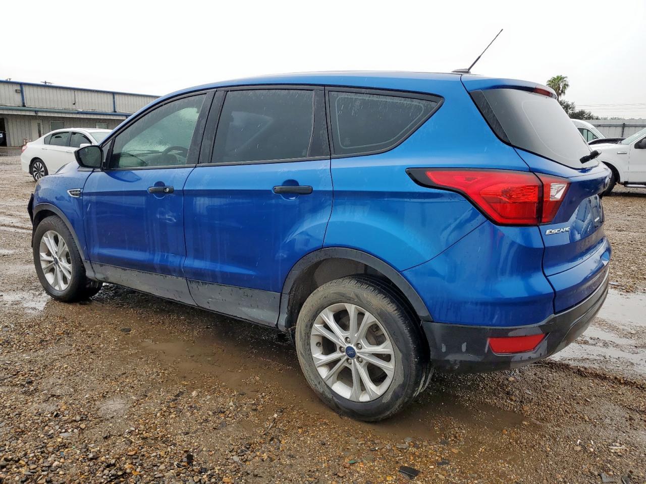 Ford Escape S Image 5