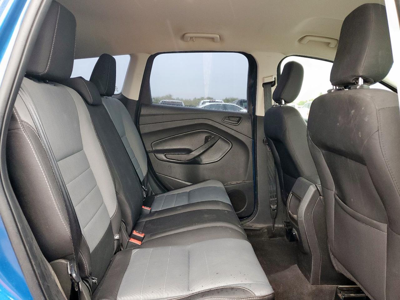 Ford Escape S Image 11