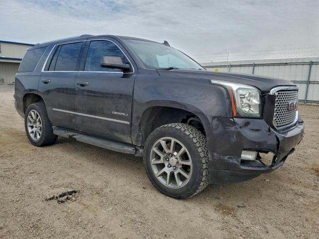 GMC Yukon Denali Image 3