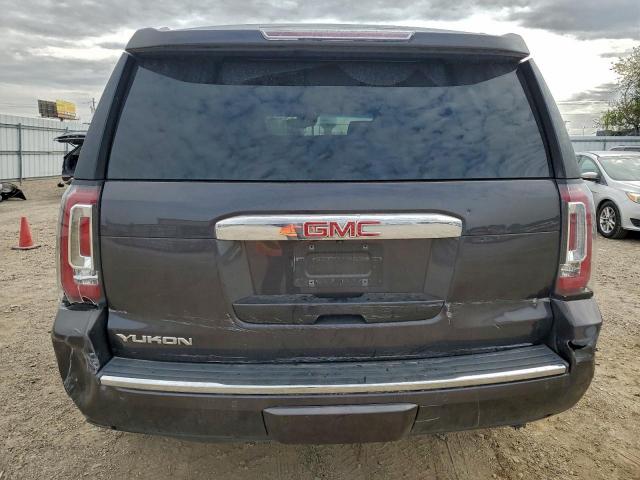 GMC Yukon Denali Image 7