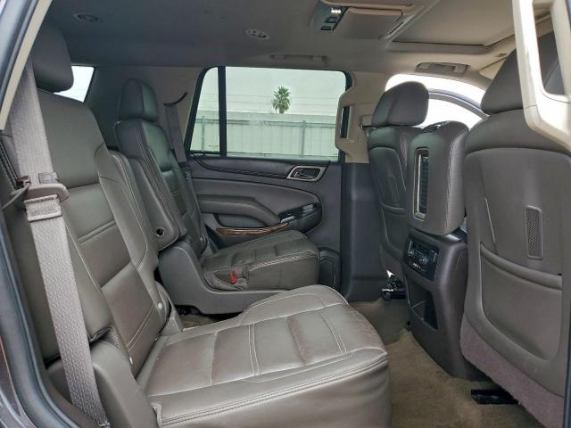 GMC Yukon Denali Image 11