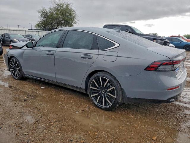 Honda Accord Touring Hybrid Image 2