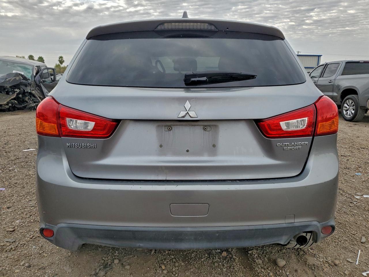 Mitsubishi Outlander Es Image 11