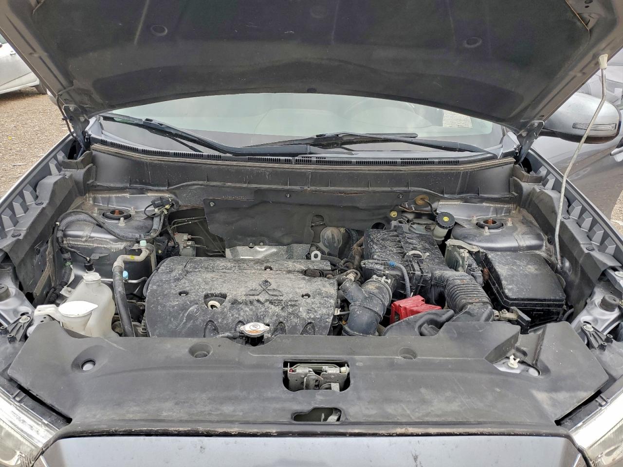 Mitsubishi Outlander Es Image 8