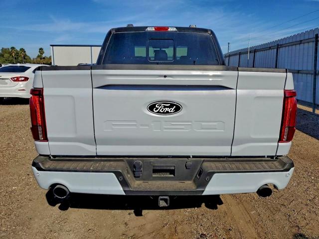 Ford F-150 Lariat Image 10