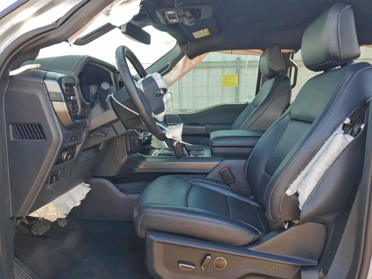 Ford F-150 Lariat Image 8