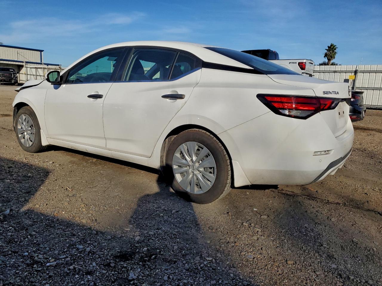 Nissan Sentra S Image 3