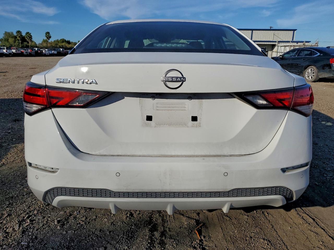 Nissan Sentra S Image 9