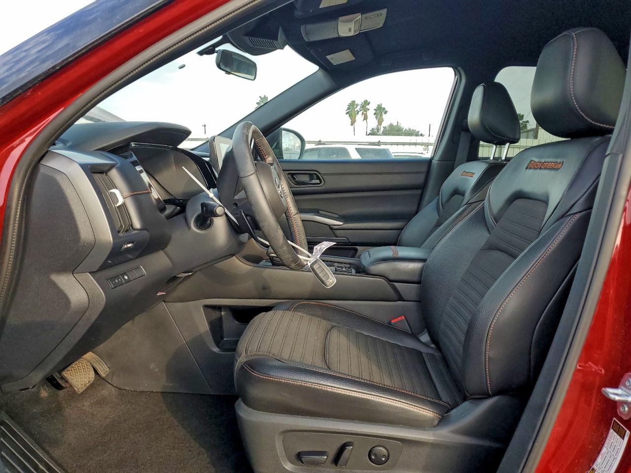 Nissan Pathfinder Rock Creek Image 7