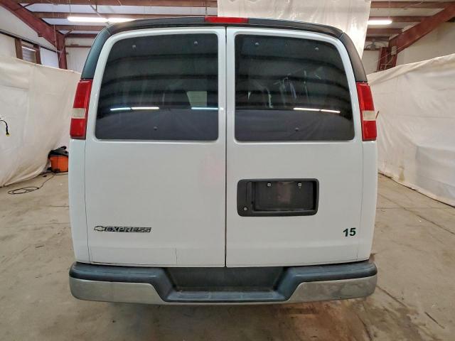 Chevrolet Express Lt Image 7