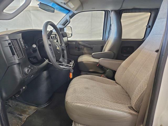 Chevrolet Express Lt Image 2