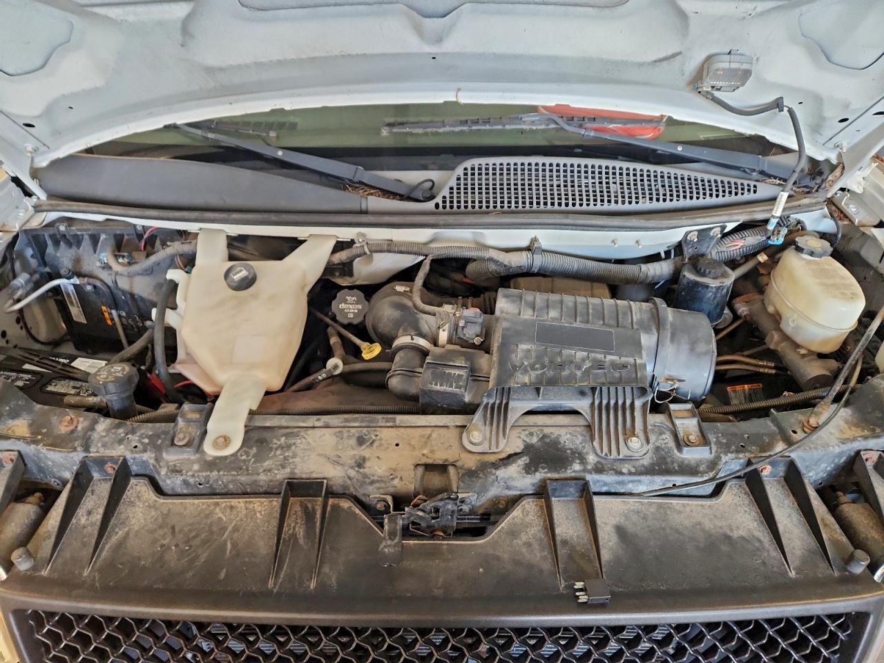 Chevrolet Express Lt Image 10